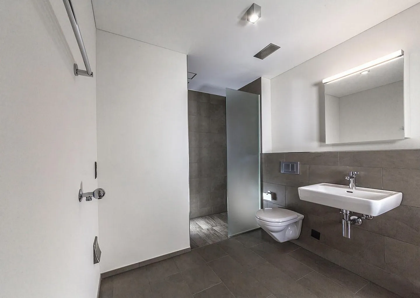 Modern Loft Apartment in Wolfhausen - Photo 4 of 6