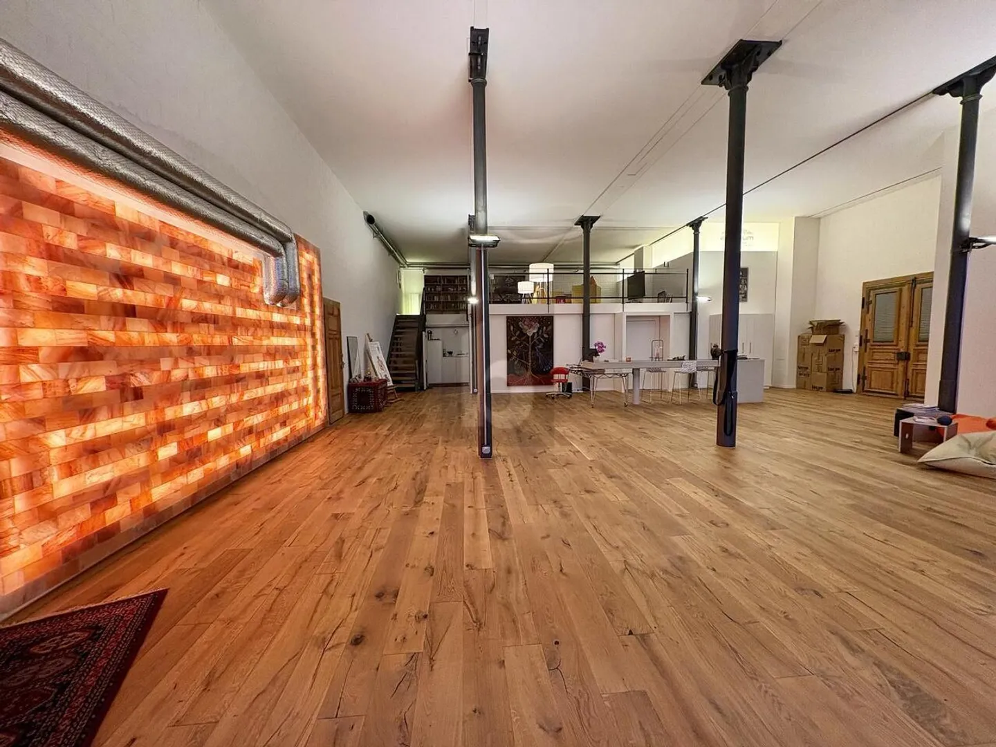 Versatile Loft Space in Rüti - Photo 1 of 6