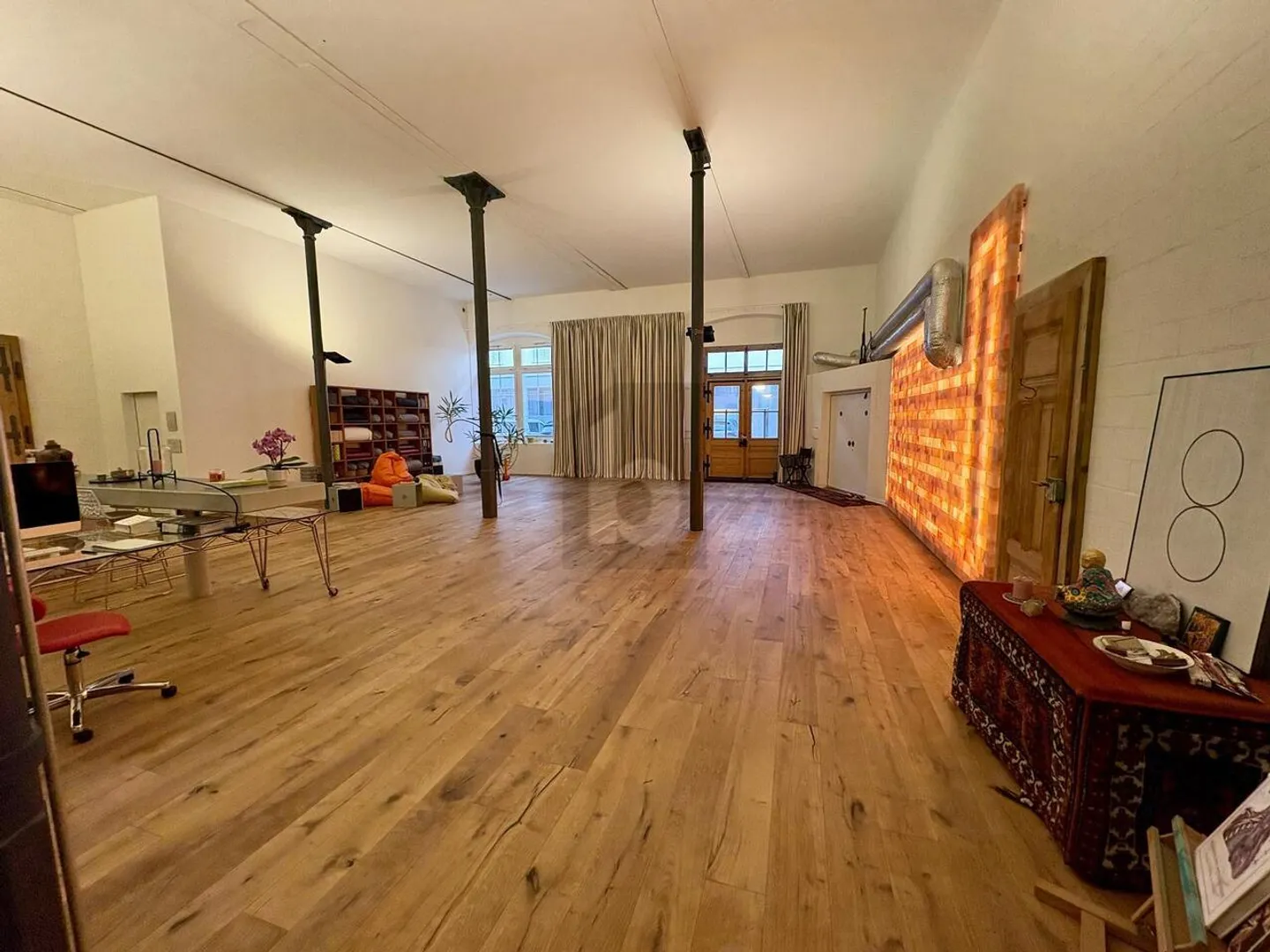 Versatile Loft Space in Rüti - Photo 2 of 6