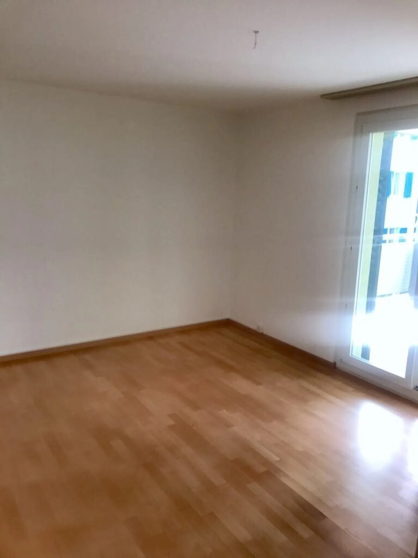 Schöne Wohnung mit guter Lage sucht neue Bewohner! - Foto 3 von 6