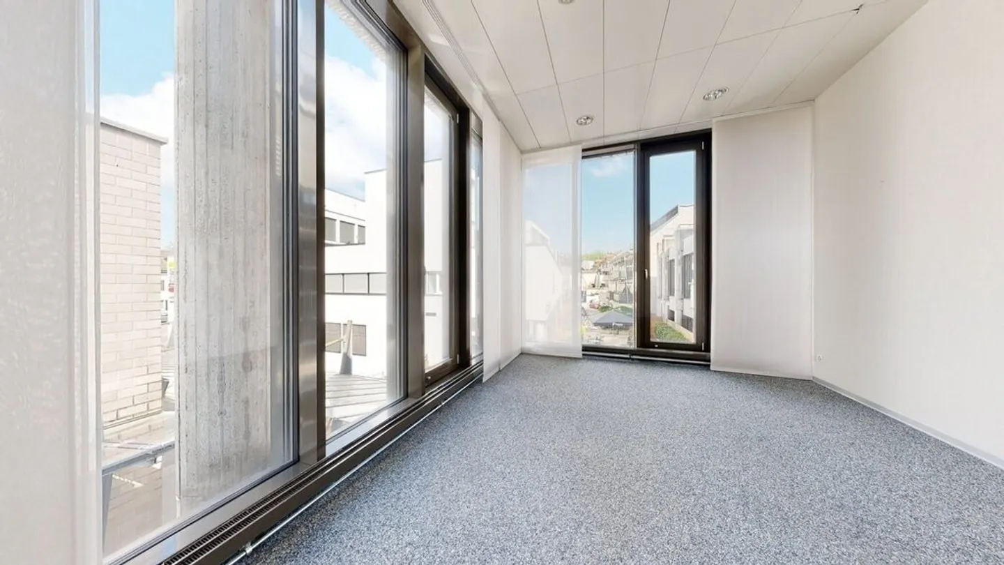 Approximately 250m2 office space for rent in Brugg - Photo 2 of 9