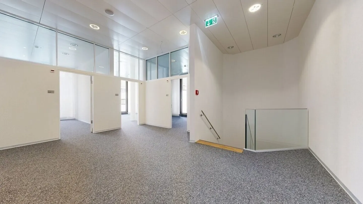 Approximately 250m2 office space for rent in Brugg - Photo 3 of 9
