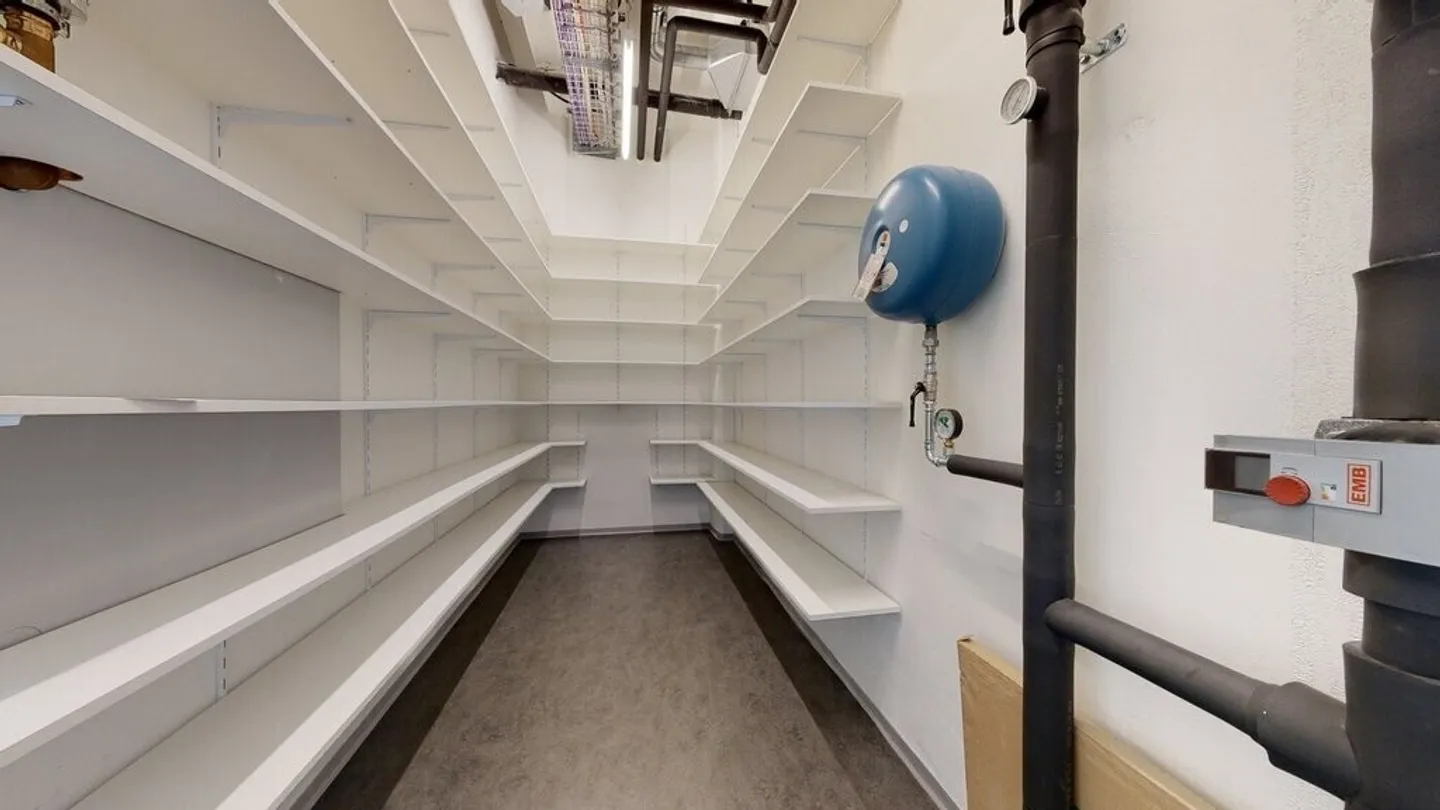 Approximately 250m2 office space for rent in Brugg - Photo 8 of 9