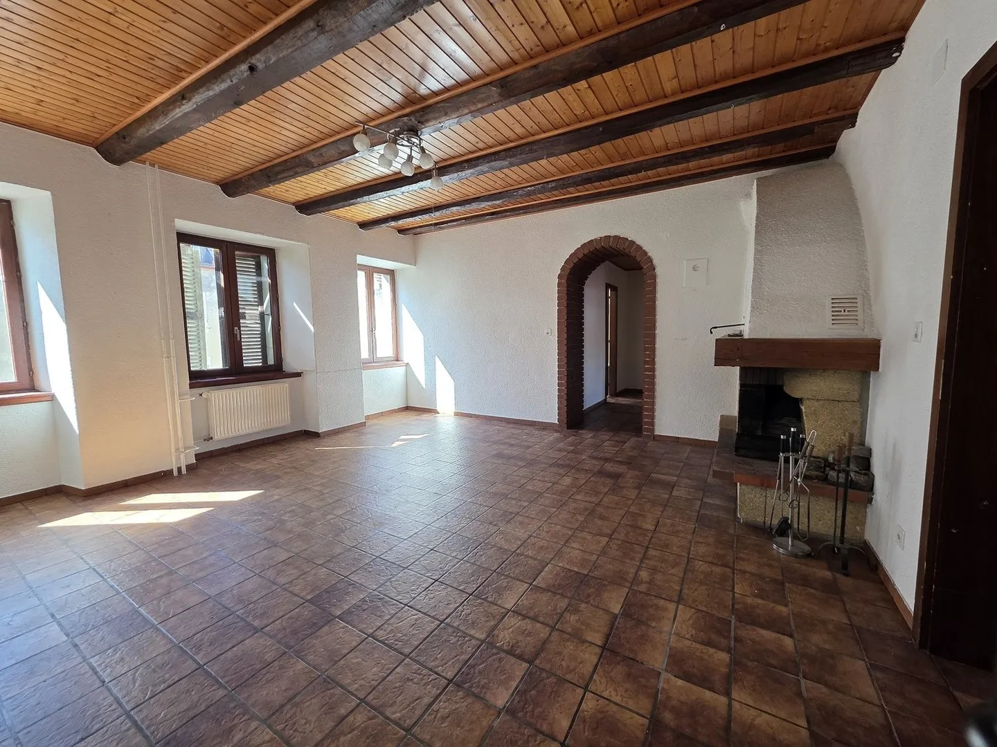 BELLO APPARTAMENTO IN AFFITTO CON CAMINO - Foto 4 di 6