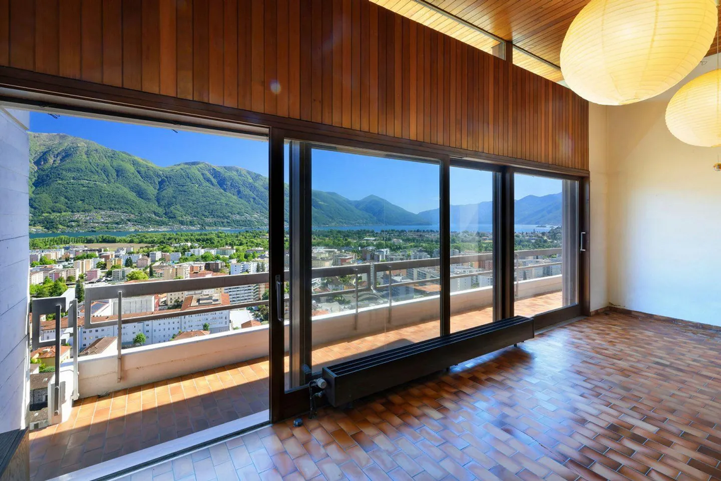 Charmante Villa mit Seeblick - Foto 5 von 30