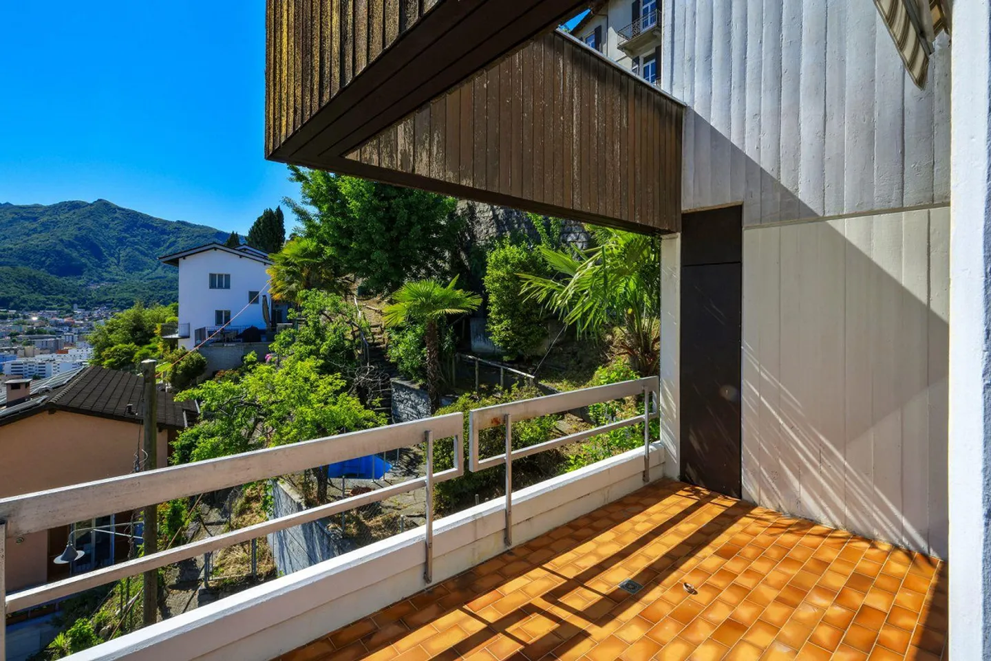 Charmante Villa mit Seeblick - Foto 22 von 30