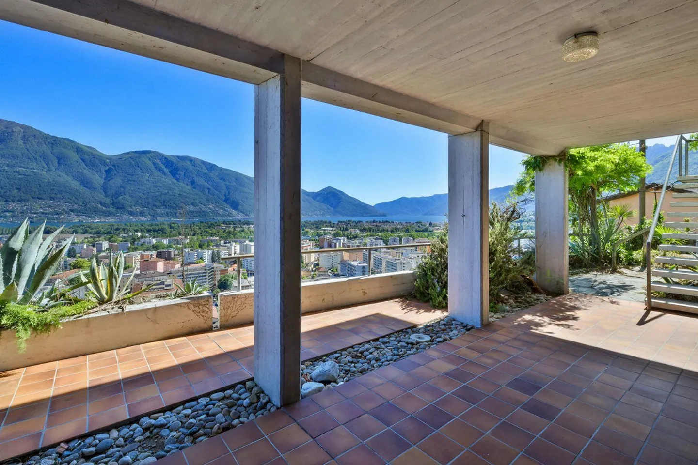 Charmante Villa mit Seeblick - Foto 21 von 30