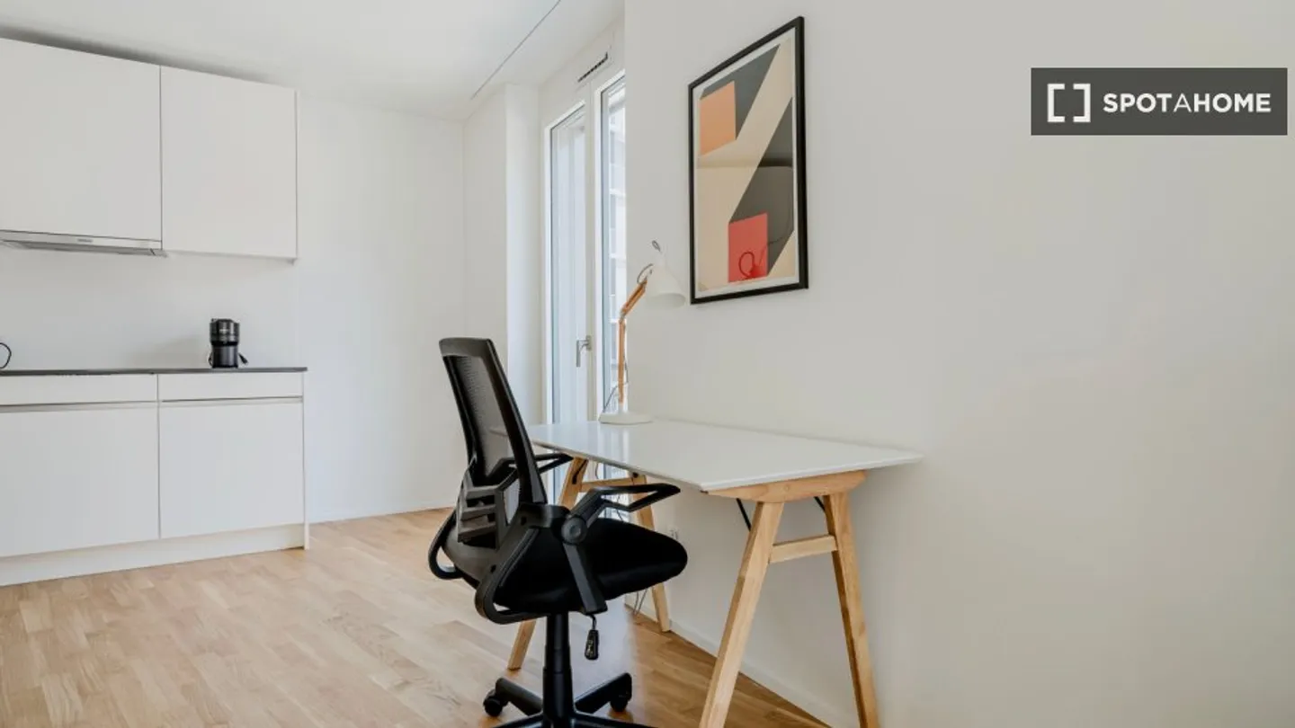 Apartment for rent - Photo 5 of 16