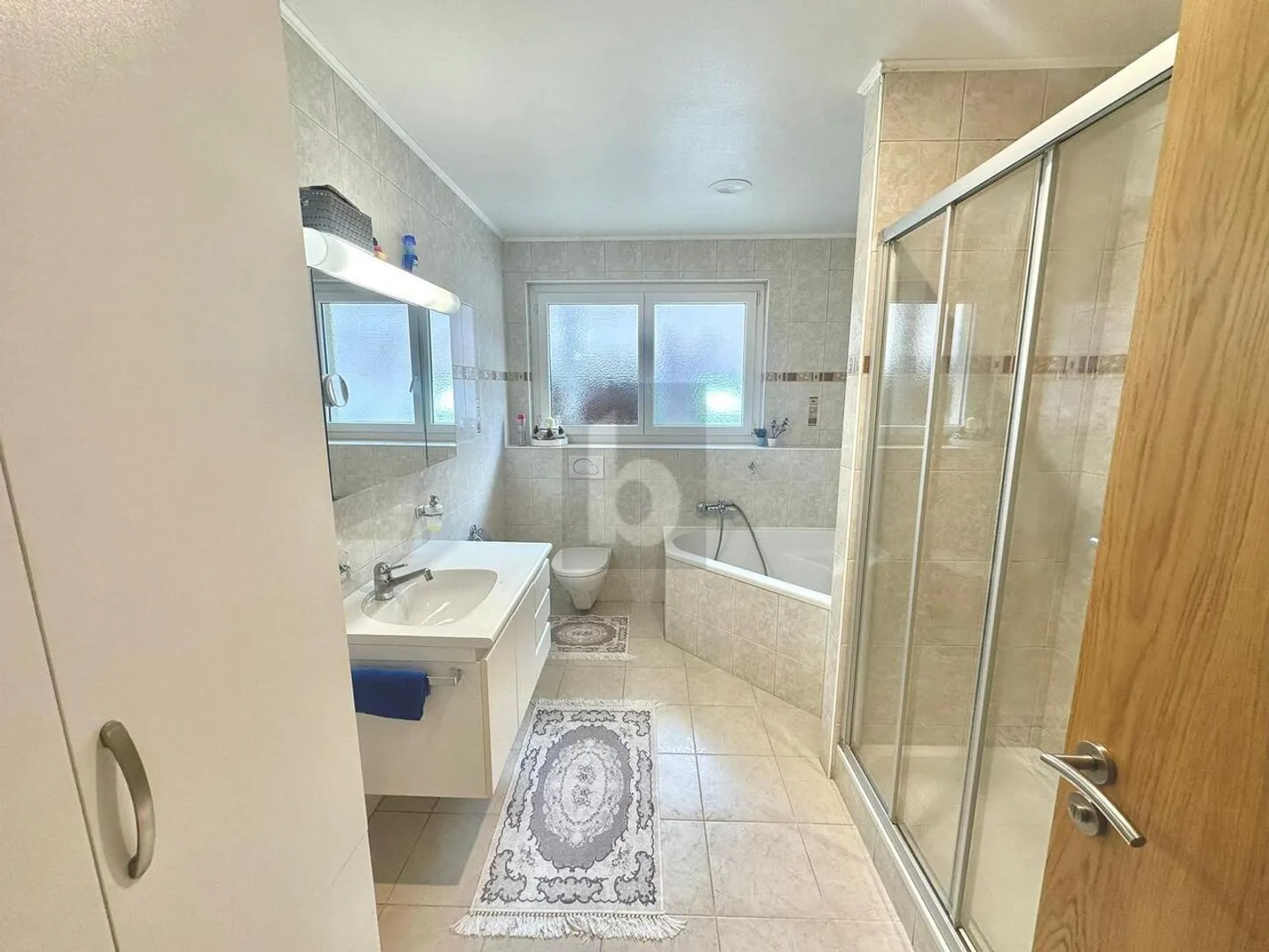 Appartement spacieux de 7 pièces - Photo 4 sur 6