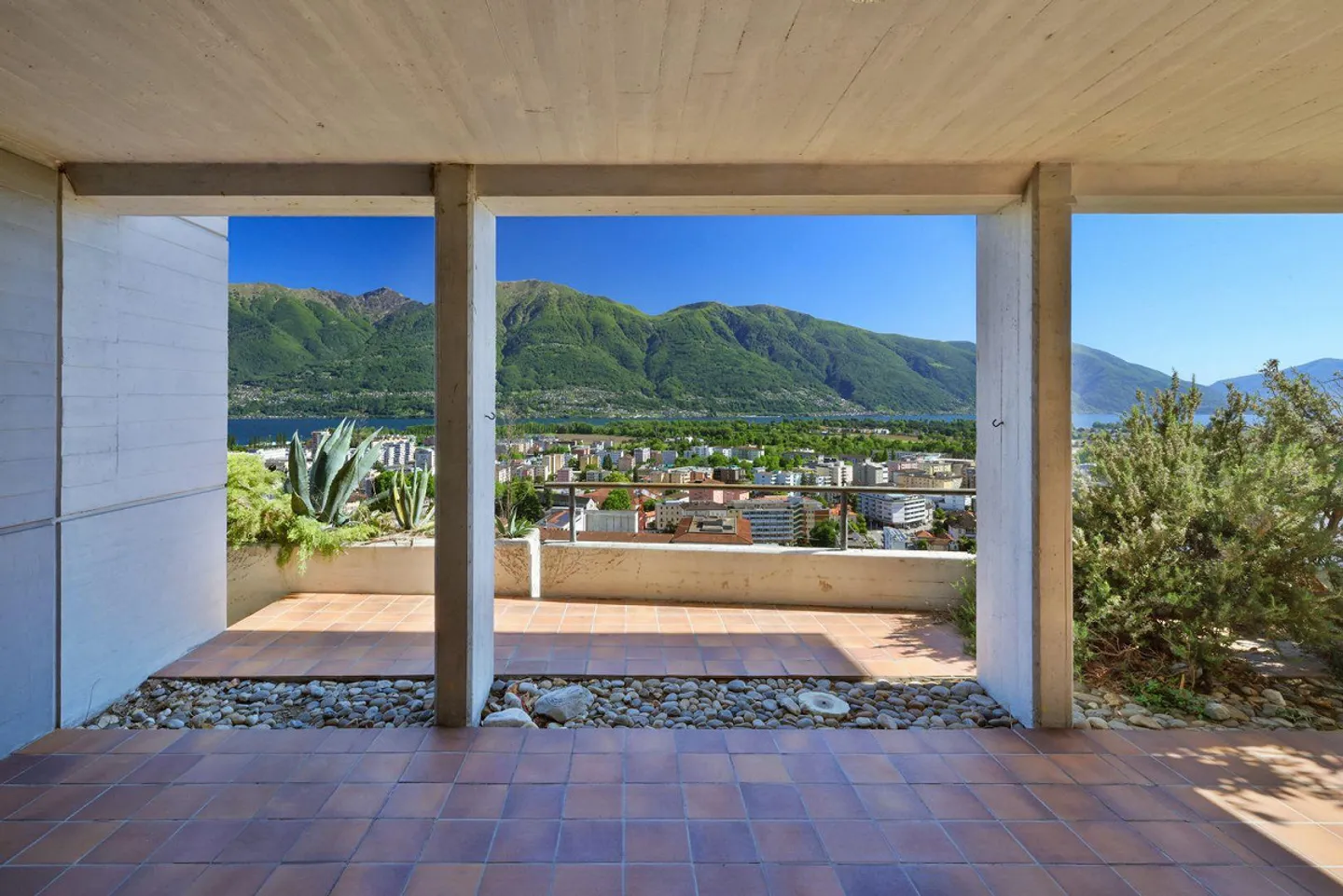 Charmante Villa mit Seeblick - Foto 27 von 30