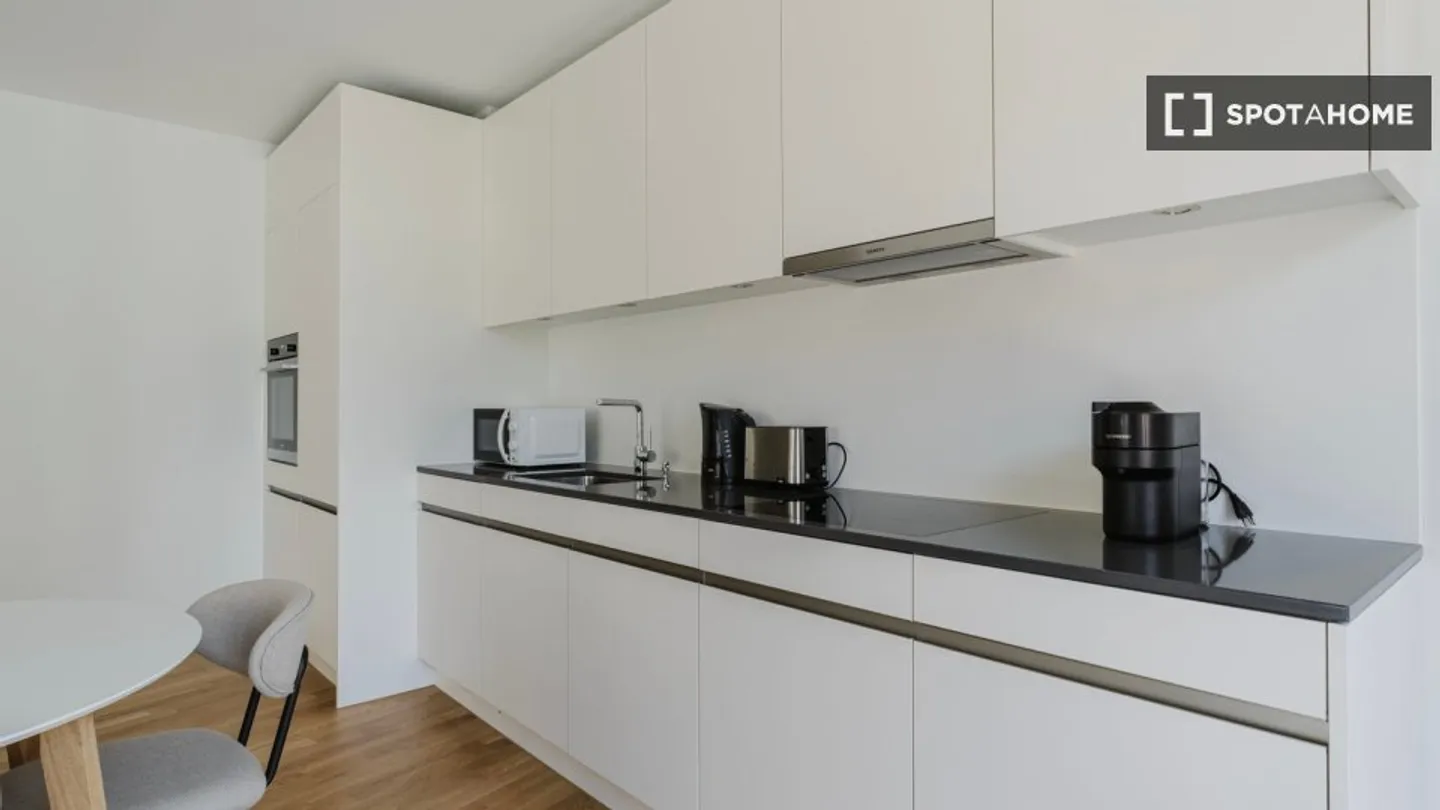 Apartment for rent - Photo 8 of 16