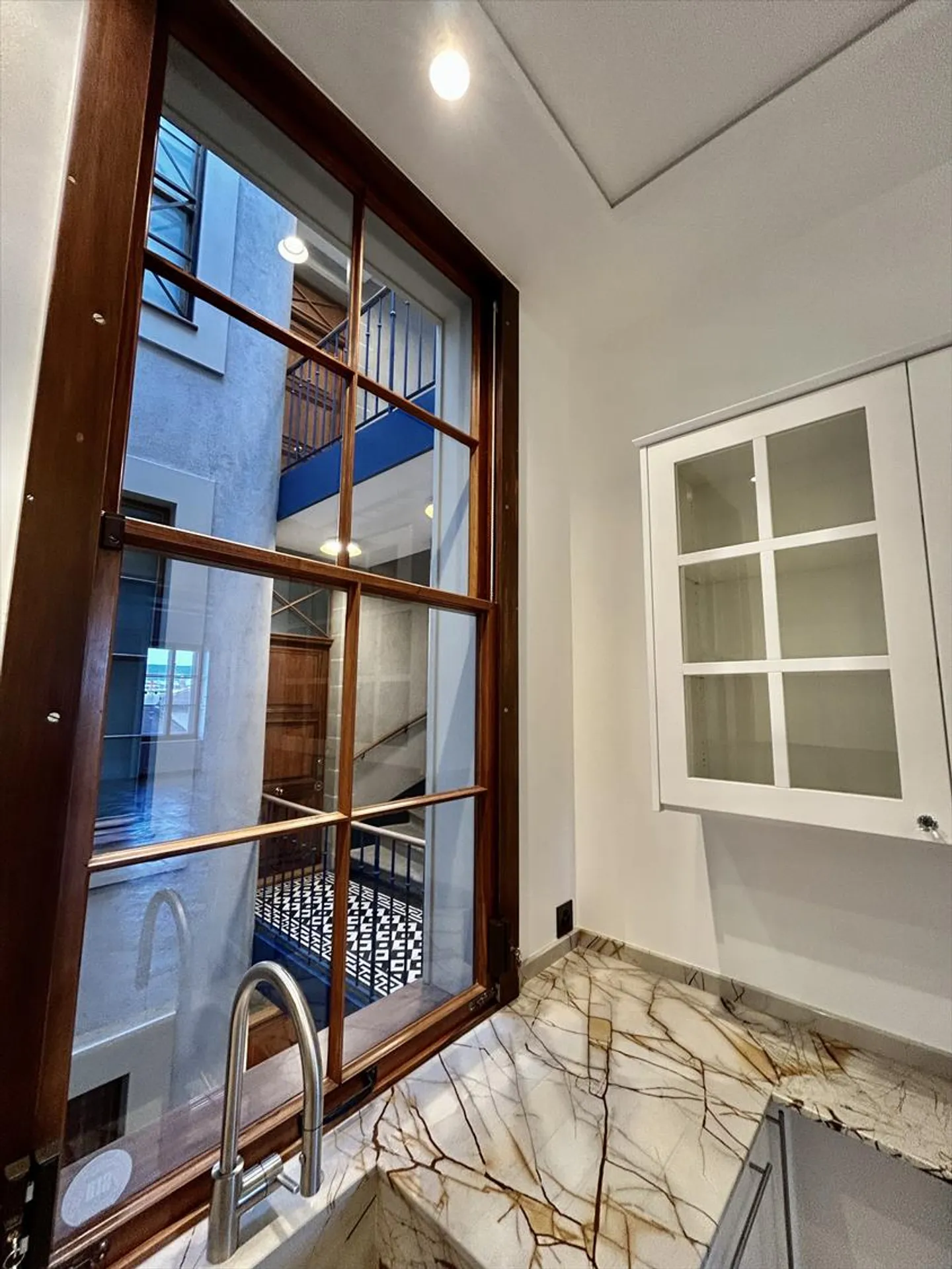 Magnifique appartement au coeur de la Vieille-Ville - Photo 3 sur 6