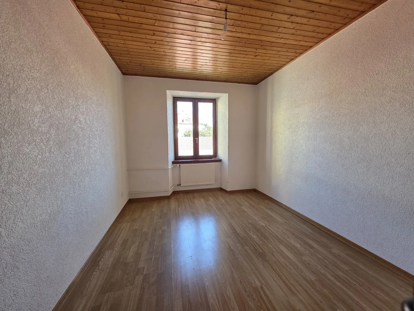 BELLO APPARTAMENTO IN AFFITTO CON CAMINO - Foto 6 di 6