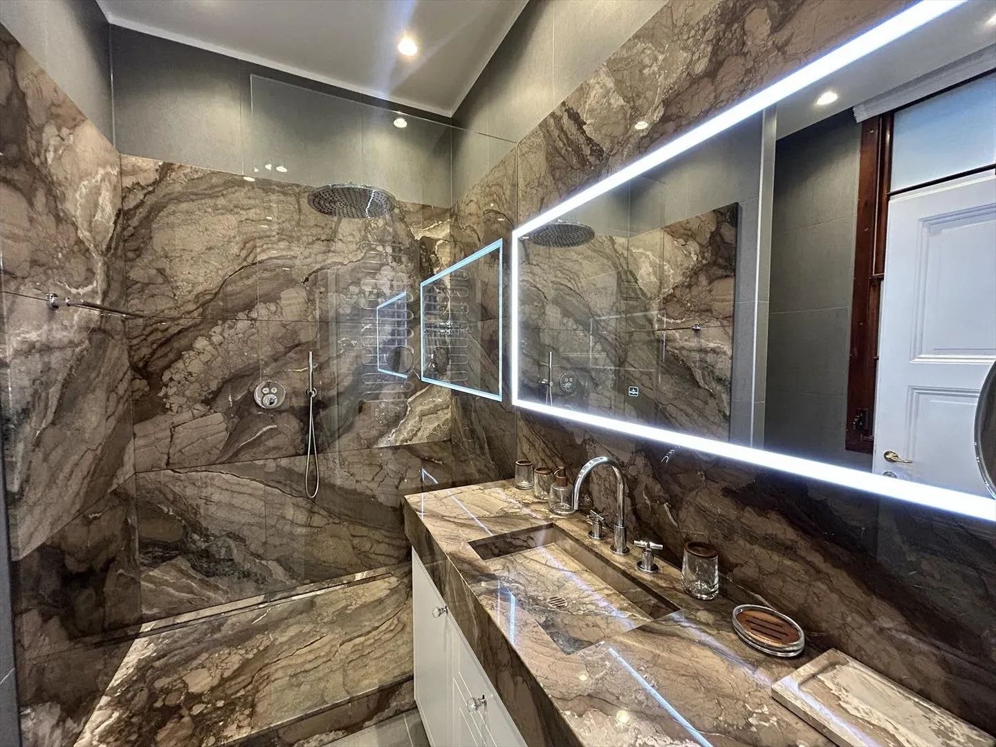 Magnifique appartement au coeur de la Vieille-Ville - Photo 5 sur 6