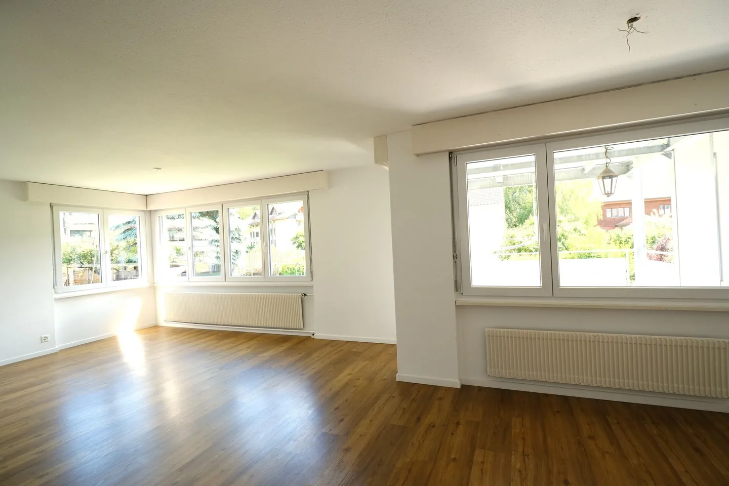 GROSSEN IMMOBILIEN - 3.5-Zimmer-Wohnung mit grossem Balkon und direktem Gartenzugang in Thierachern - Foto 8 von 8