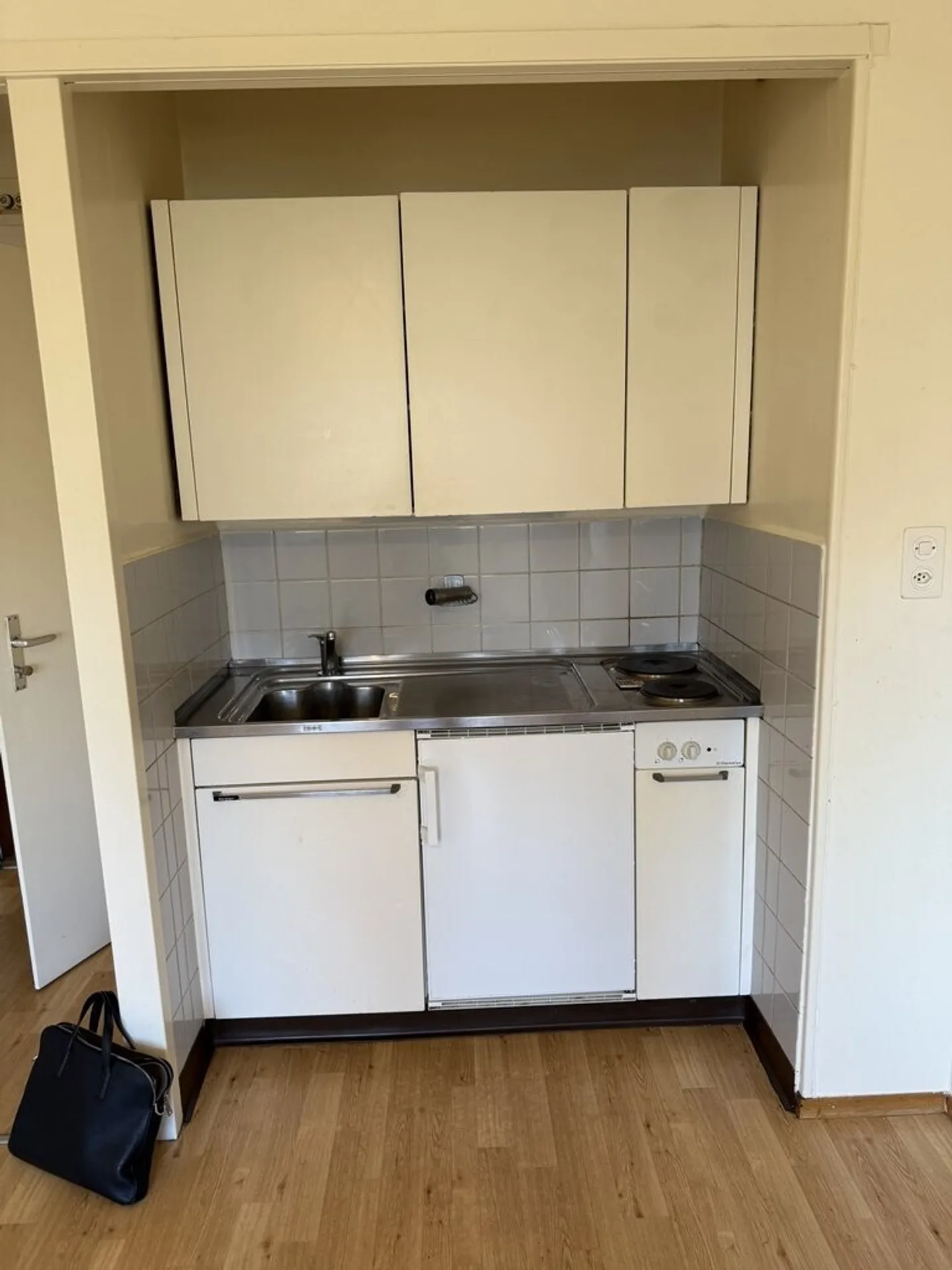 Da afferrare! Superbo studio vicino a tutti i servizi! - Foto 3 di 4