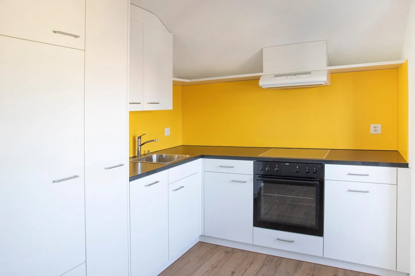 Charmante Wohnung mit Balkon - Foto 3 von 9