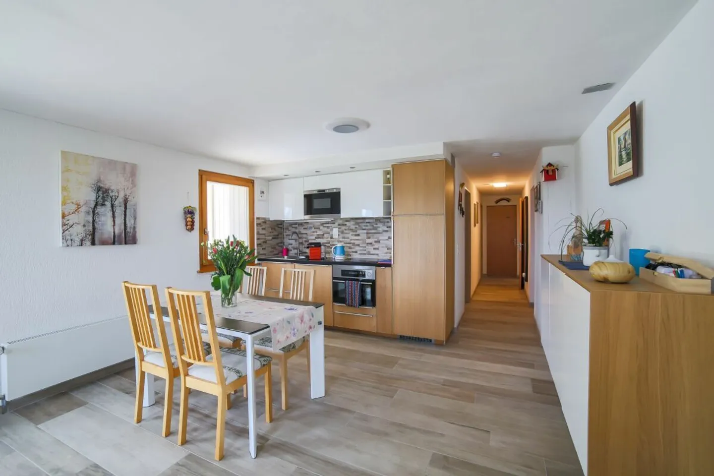 Ampia casa familiare con piscina - Foto 2 di 12