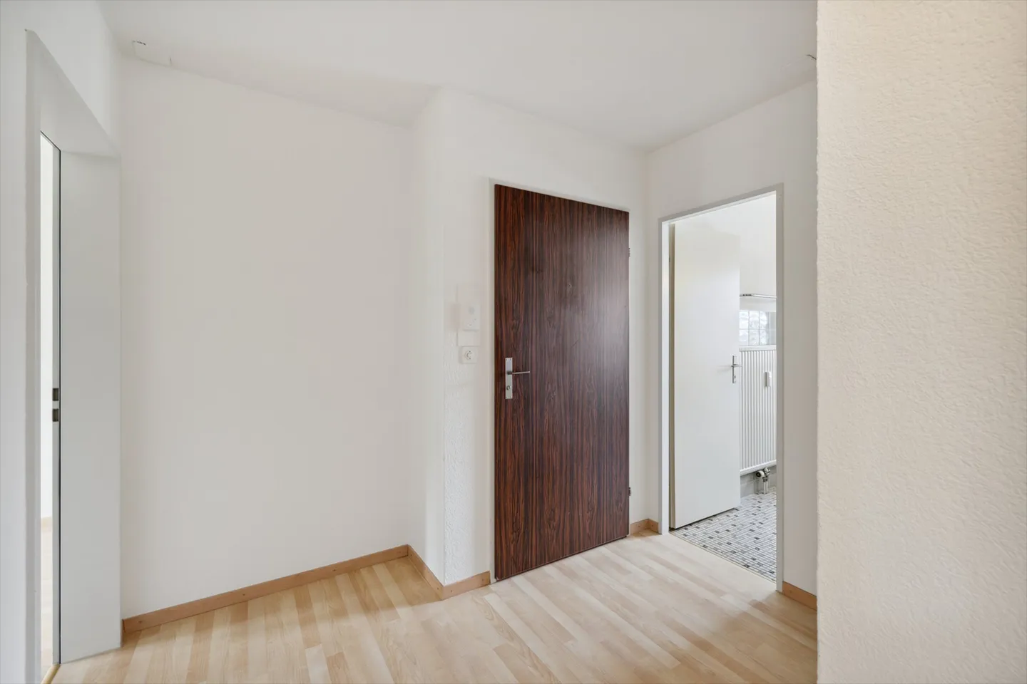 4-room apartment - Photo 1 of 5