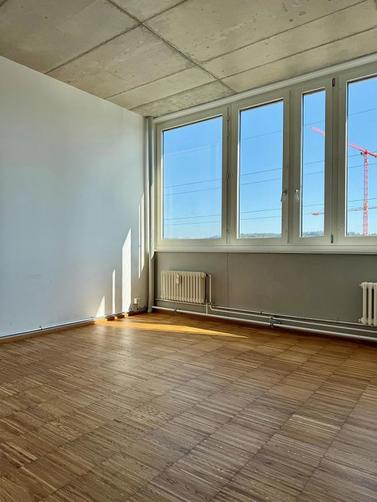 Here you can pursue your desire for a home office - Photo 4 of 7