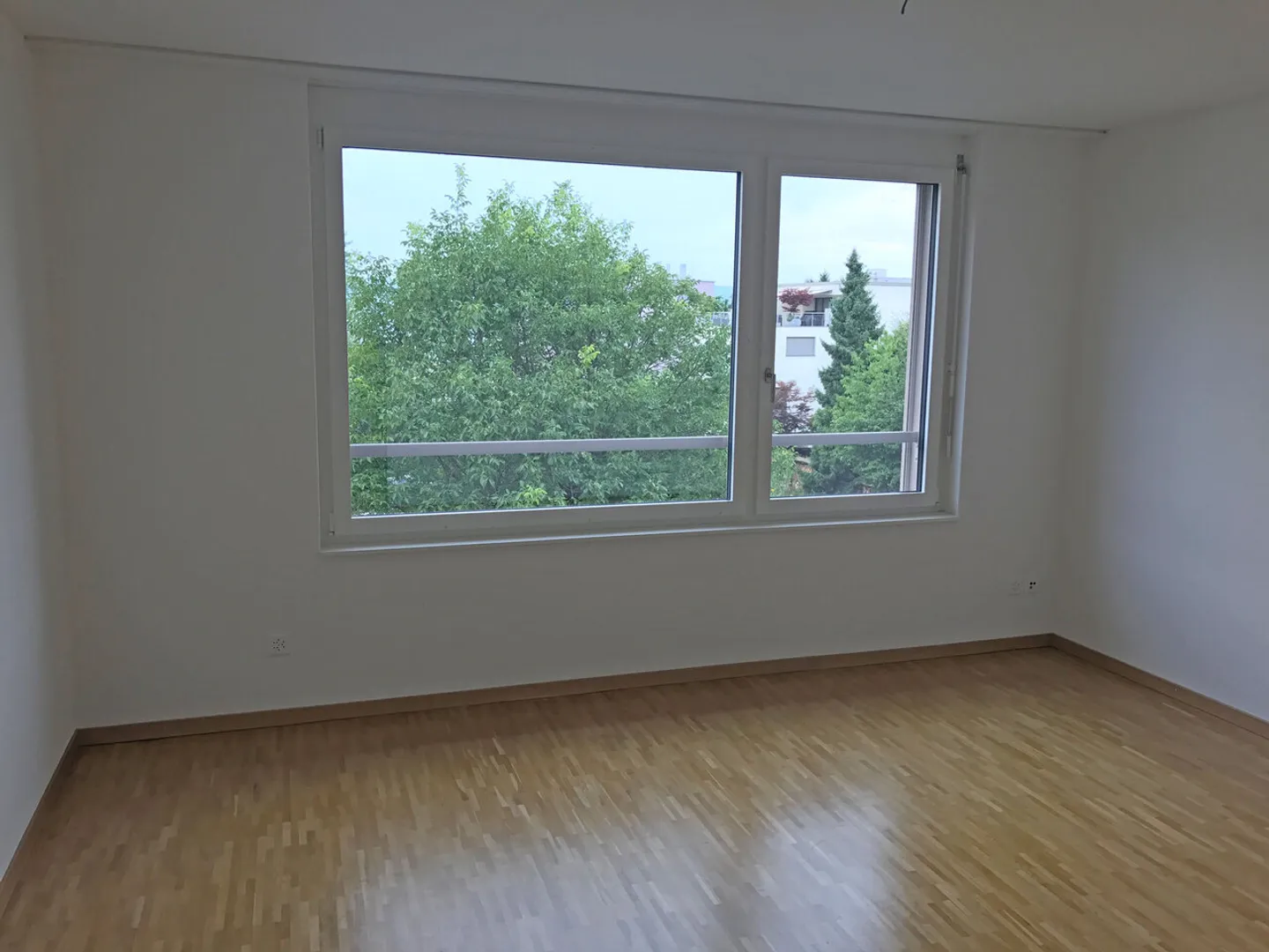 Moderne Familienwohnung mit Balkon - Foto 4 von 8