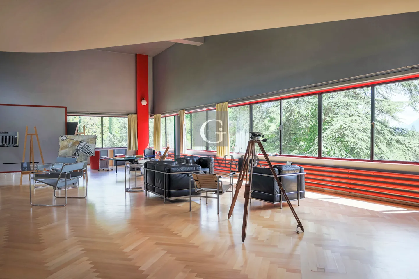 A masterpiece of Bauhaus style on the shores of the lake - Photo 7 of 13