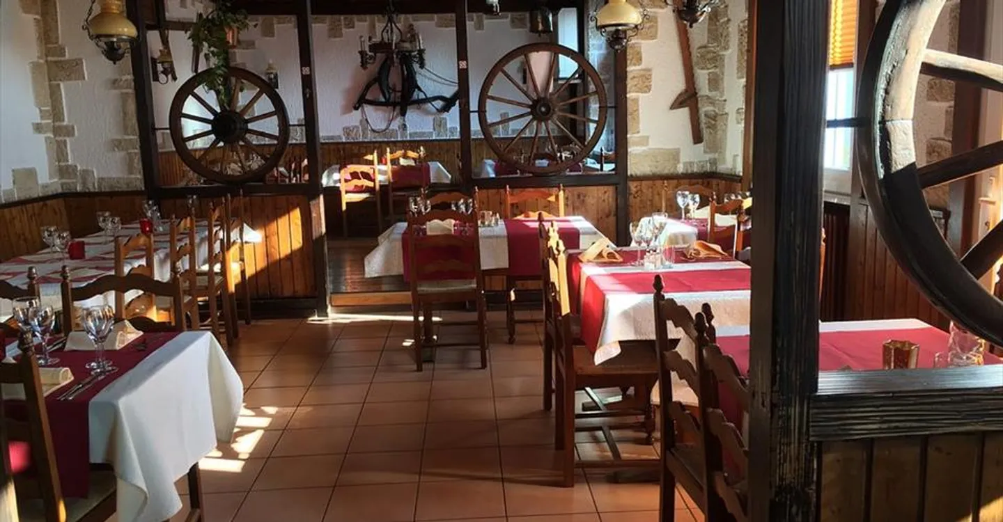 Ampio Spazio Commerciale a Bussigny - Foto 1 di 13