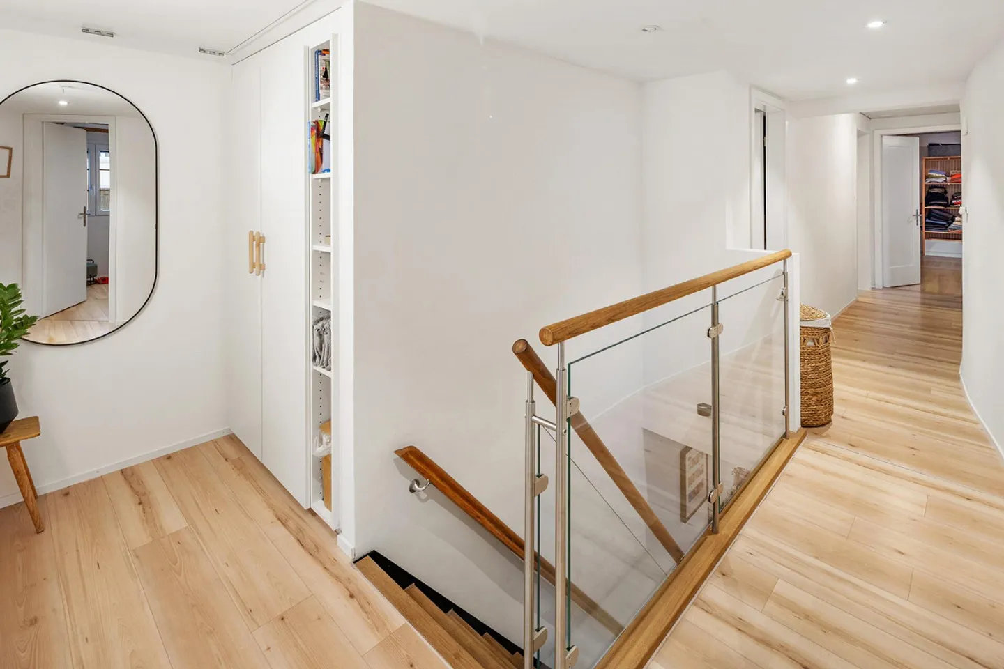 Casa d'angolo TOP-Ristrutturata a Hittnau-Isikon - Foto 7 di 28