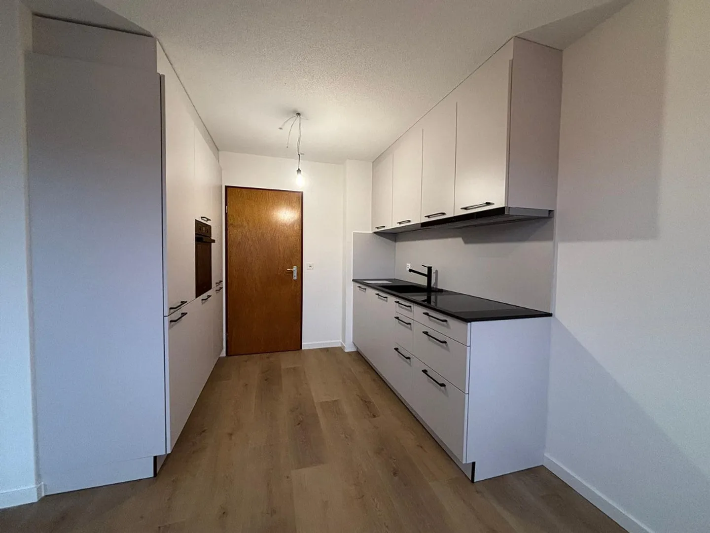 Appartement de 3.5 pièces *NOUVEAU* rénové - Photo 1 sur 3
