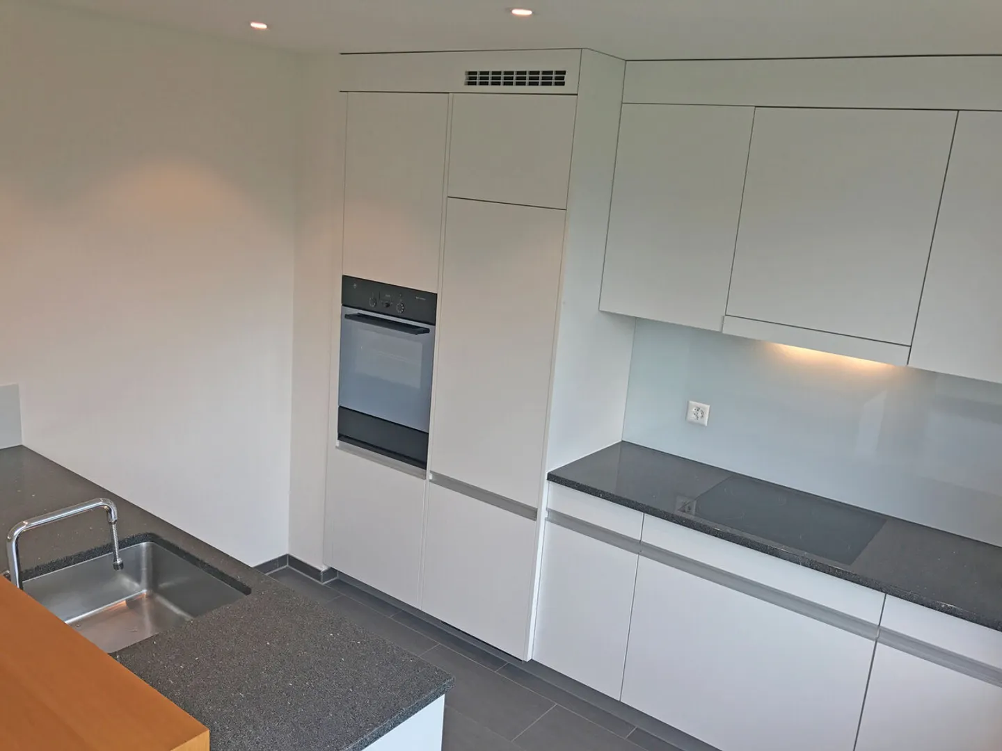 Moderne Familienwohnung mit Balkon - Foto 6 von 8