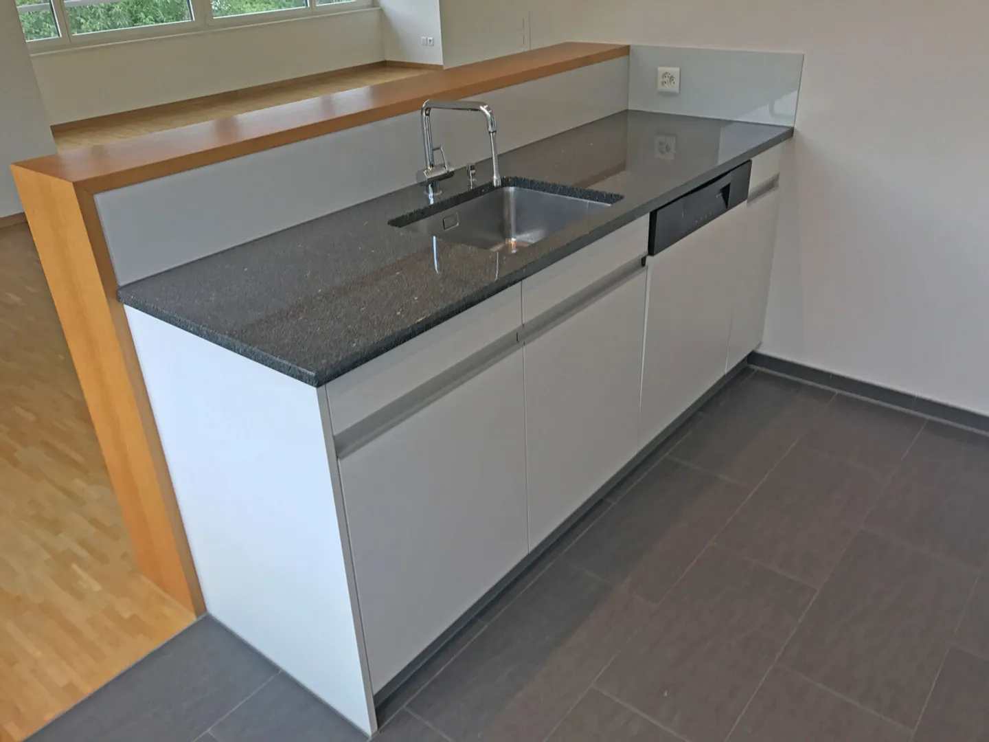 Moderne Familienwohnung mit Balkon - Foto 7 von 8