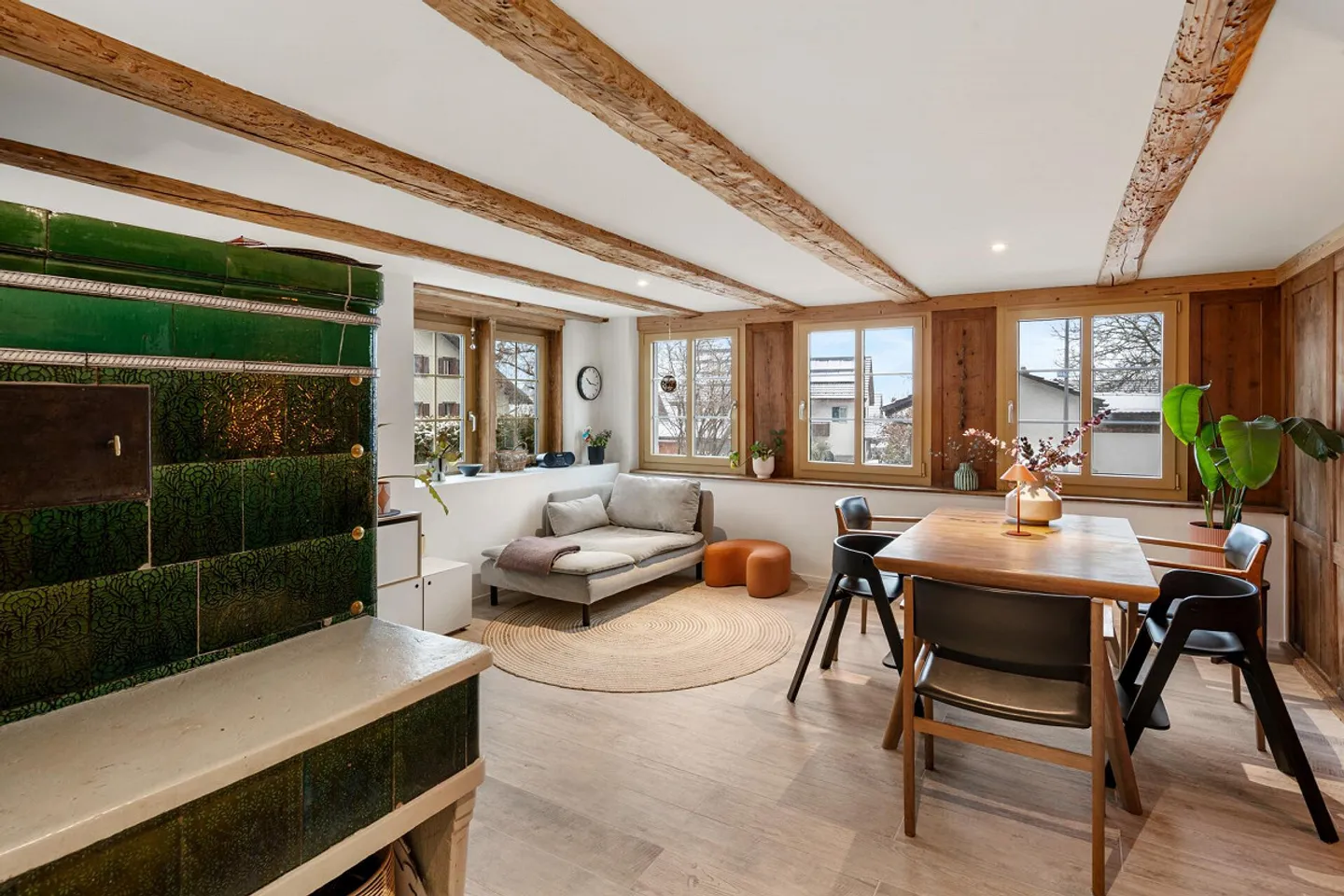 Casa d'angolo TOP-Ristrutturata a Hittnau-Isikon - Foto 3 di 28