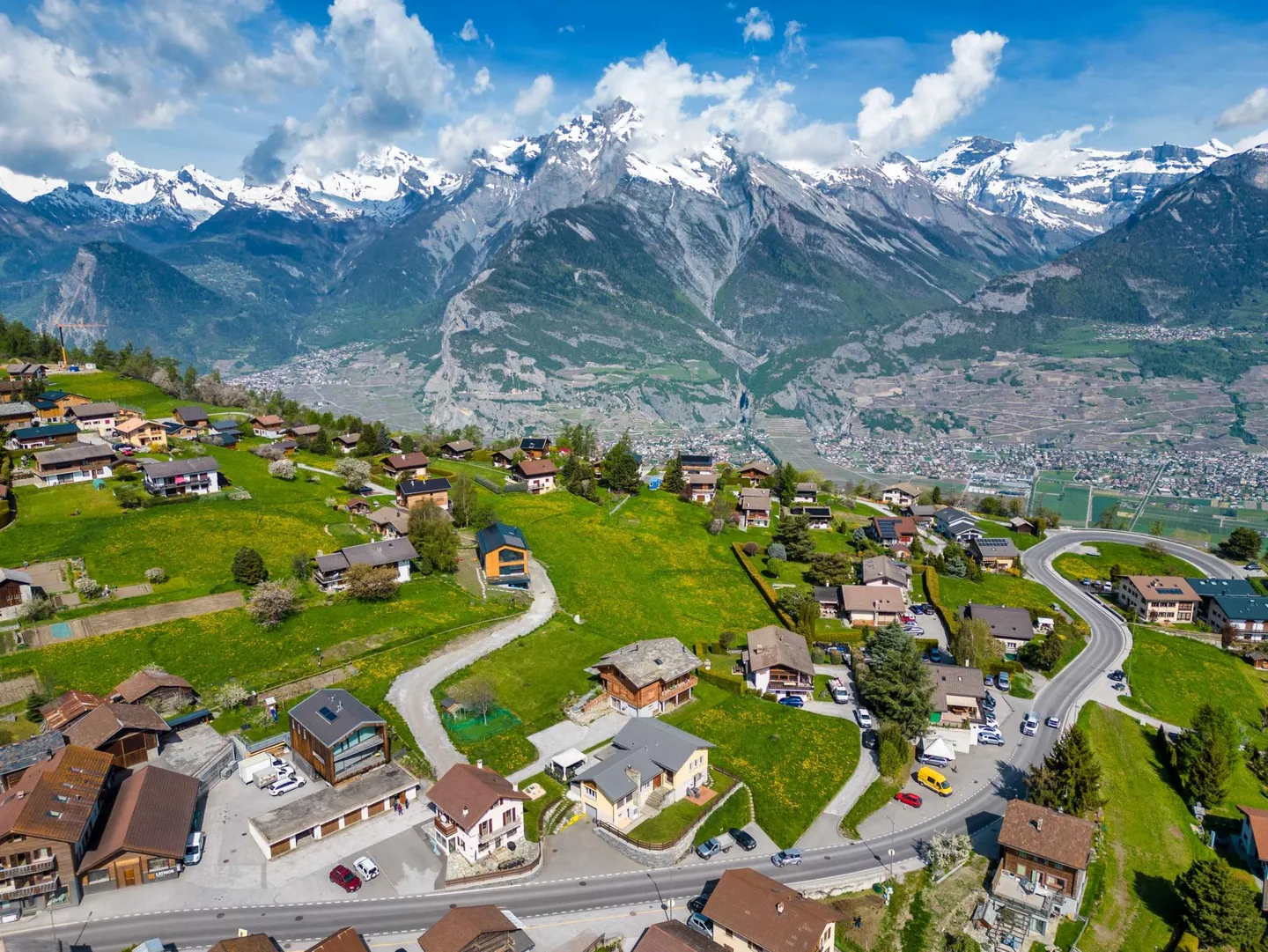 Magnificent building plot with a view - Photo 8 of 11