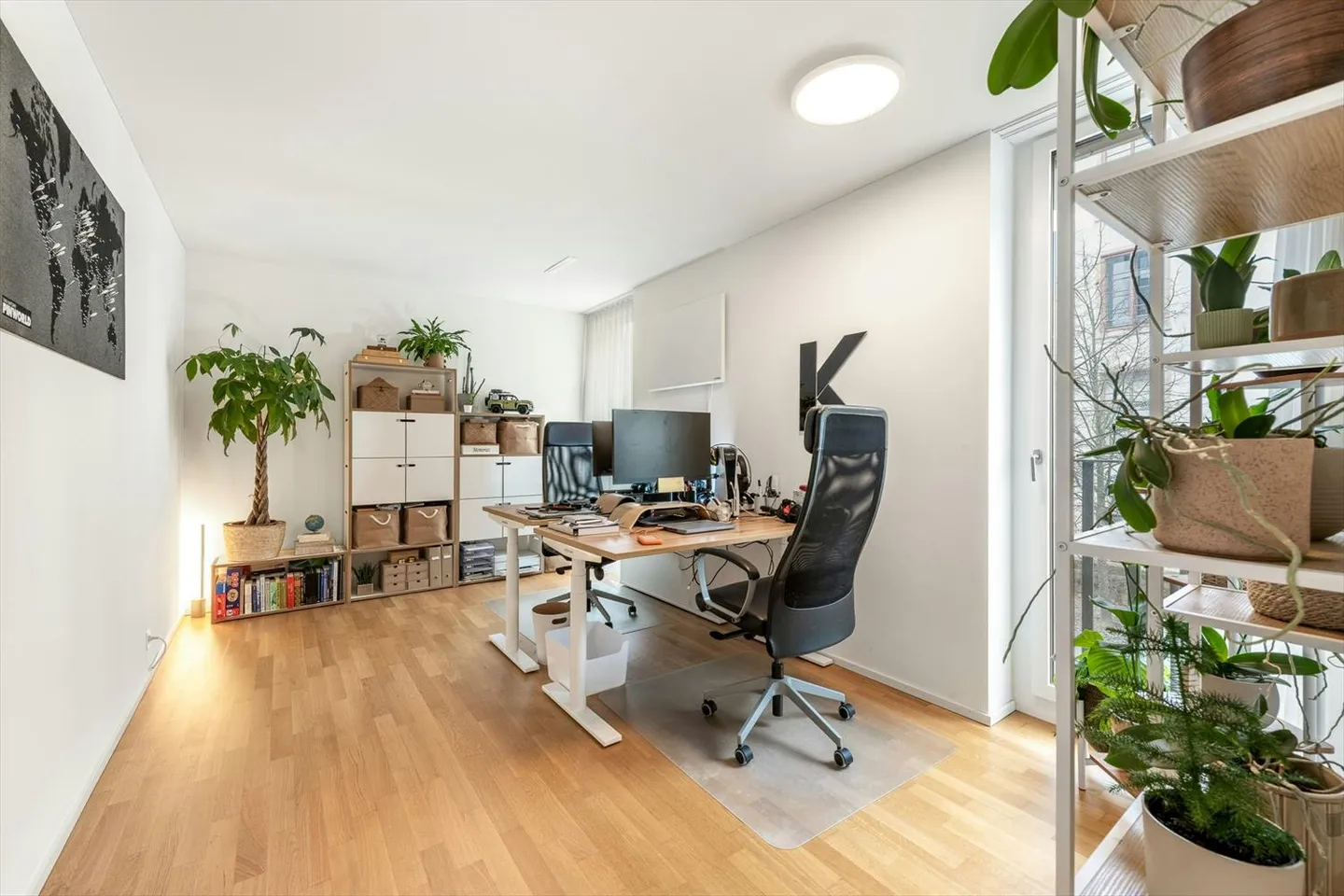 Modern Living in Greencity - Elegant Condominium in Zurich-Manegg - Photo 7 of 13