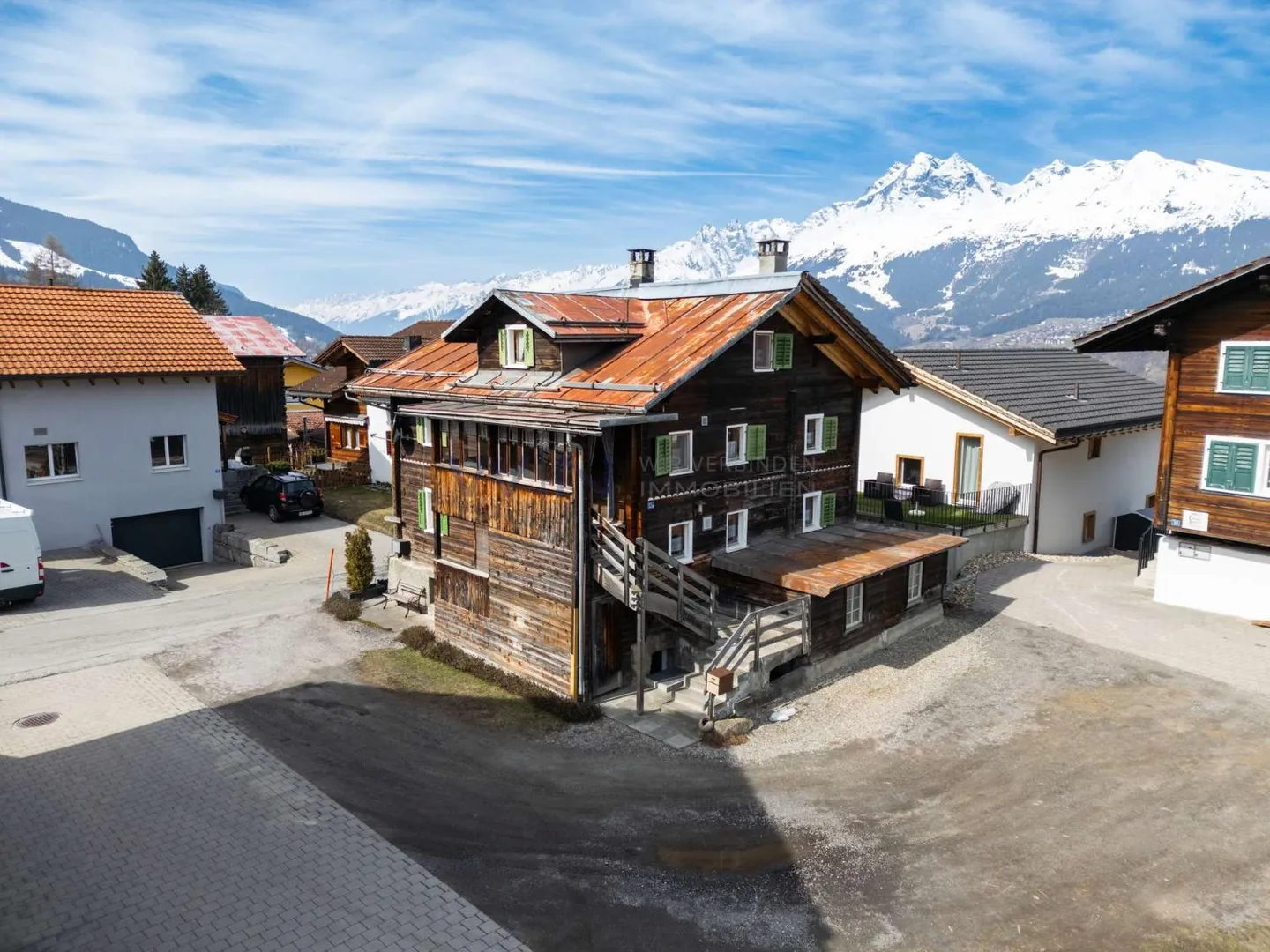 Traditional Home Decor (two holiday apartments including expansion potential) - Photo 6 of 11