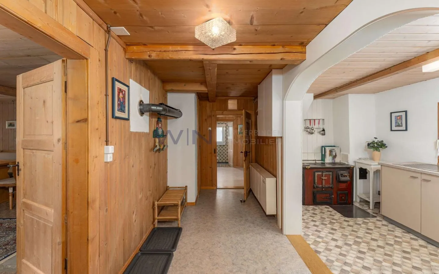 Traditional Home Decor (two holiday apartments including expansion potential) - Photo 9 of 11