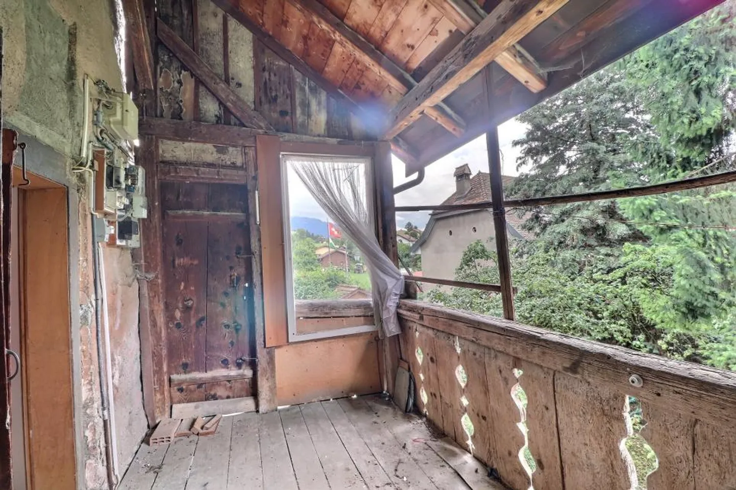 Prächtiges Dorfhaus mit Renovierungsprojekt - Foto 4 von 10
