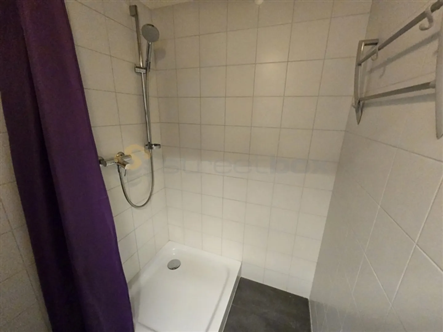 «Double box aménagés en bureaux - à louer !» - Photo 7 sur 14