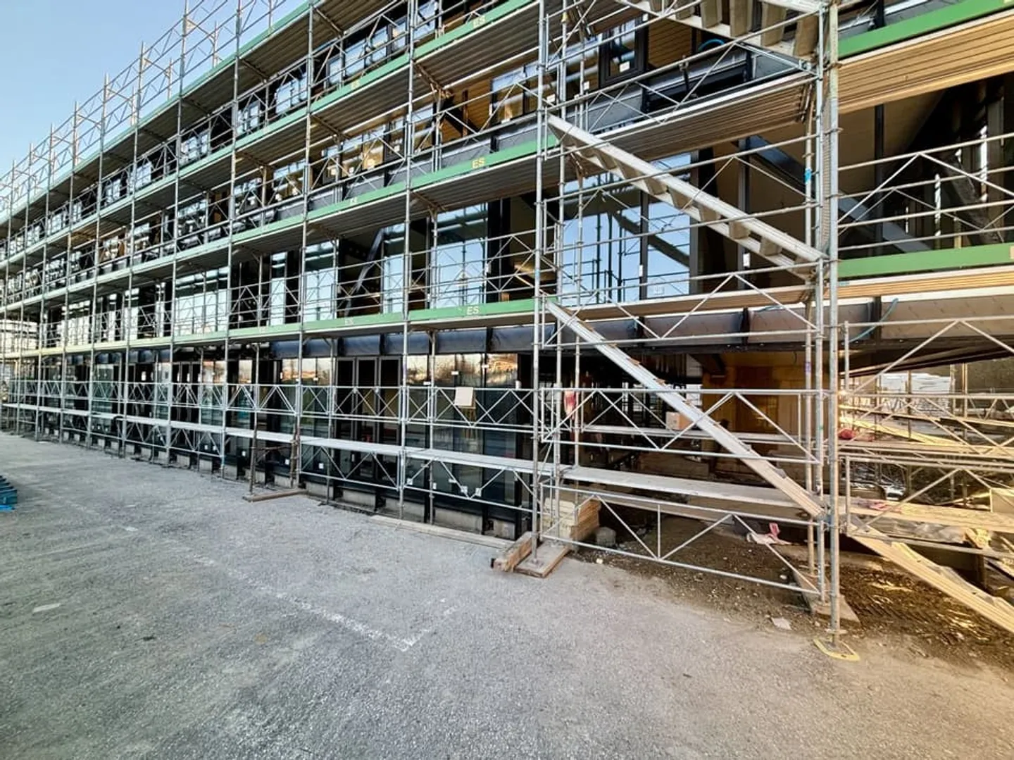 Spazio commerciale grezzo in zona industriale a Saint-Prex - Foto 4 di 12