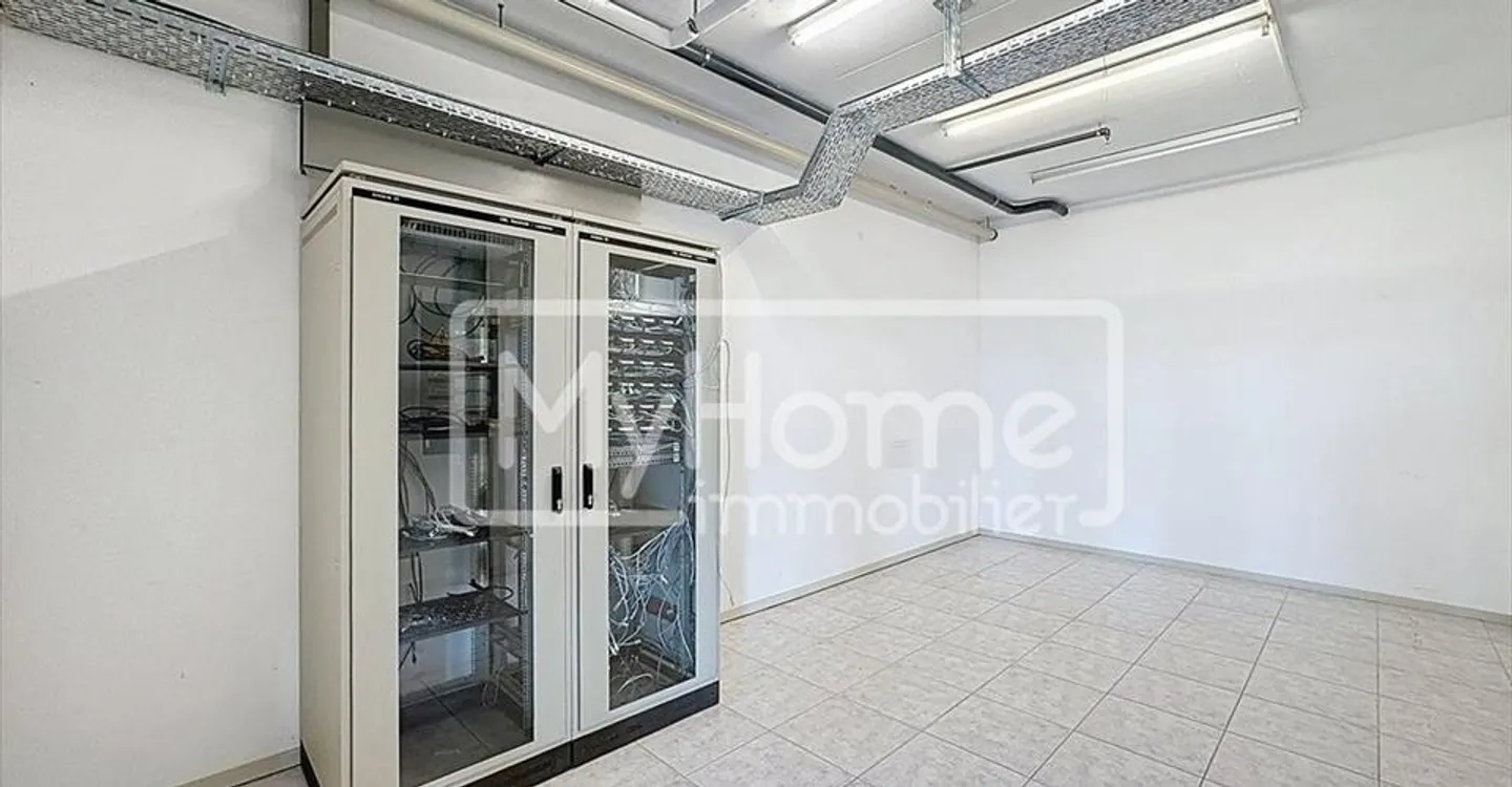 Edificio ad uso misto in affitto - Foto 11 di 12