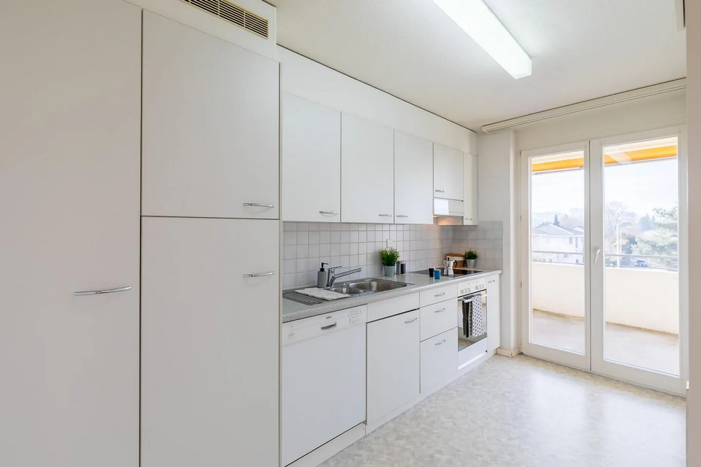 La tua nuova casa. Situata in posizione centrale e tranquilla. - Foto 3 di 10