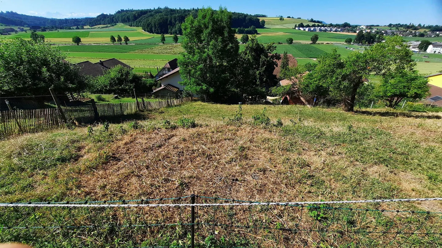 Building plot with Alpine panorama in Ersigen (BE) - Photo 3 of 6