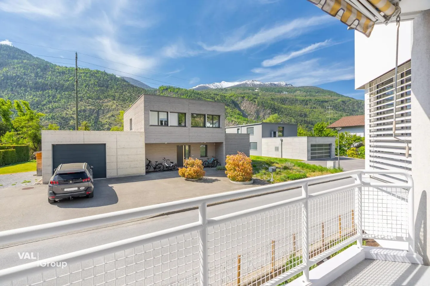 Appartement 4.5 pièces rénové avec style dans un emplacement calme à Raron - Photo 11 sur 13