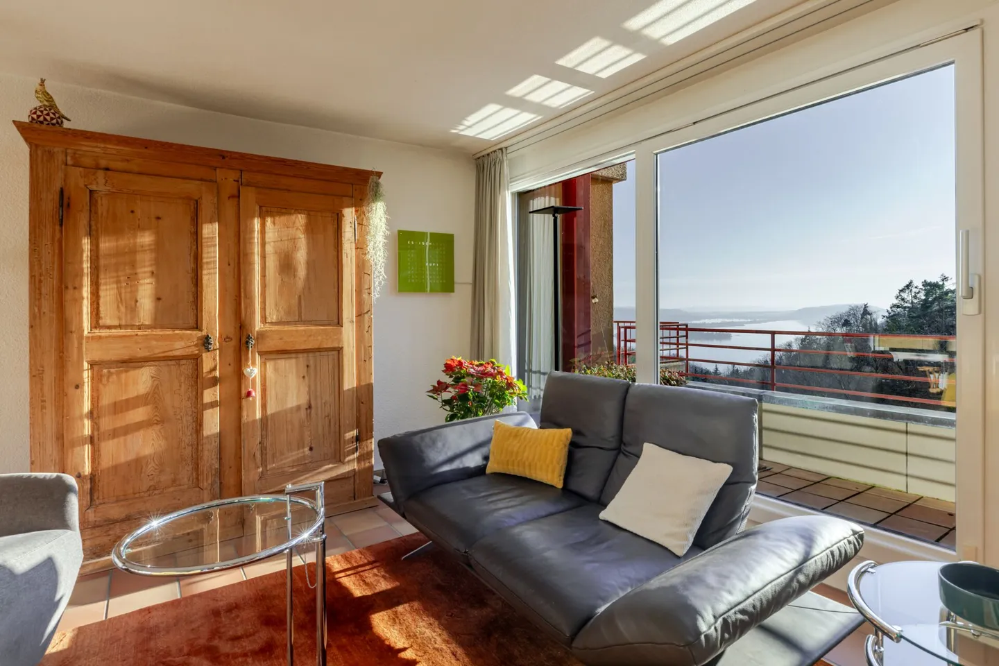 Appartamento da sogno di 6,5 stanze con vista panoramica sul lago di Bienne - Sensazione di vacanza garantita! - Foto 2 di 19