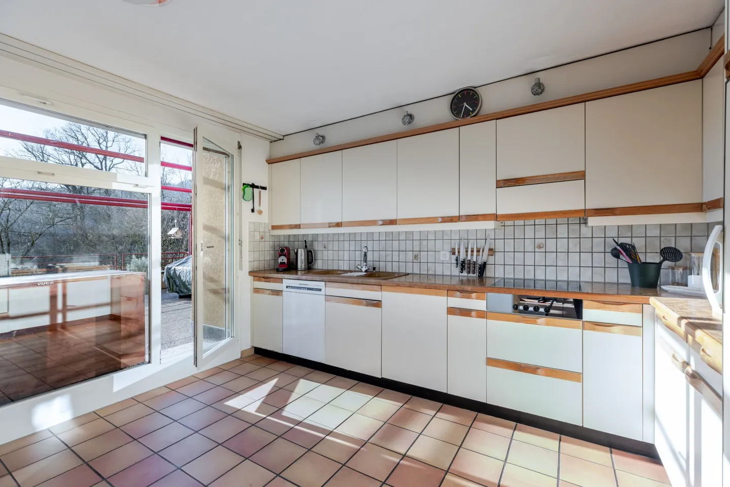 Appartamento da sogno di 6,5 stanze con vista panoramica sul lago di Bienne - Sensazione di vacanza garantita! - Foto 5 di 19
