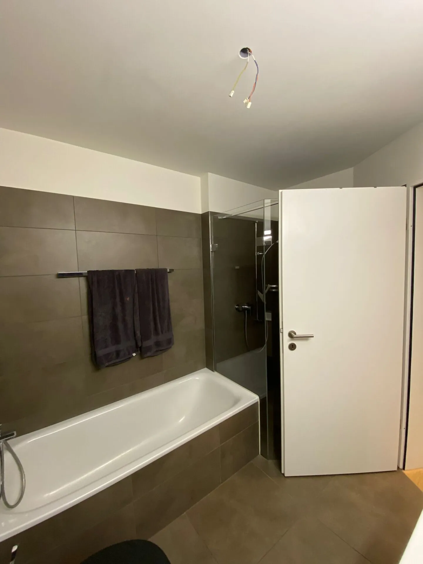 Nearly new 3.5-room apartment in a central location - Photo 6 of 8