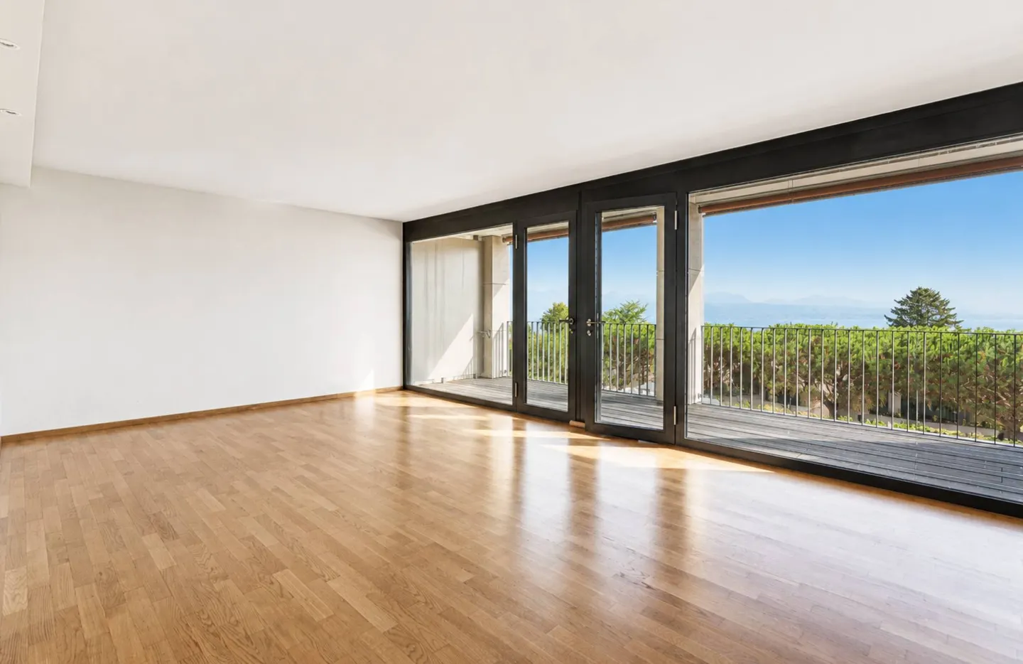 Appartamento di Lusso con Vista Lago - Foto 8 di 13