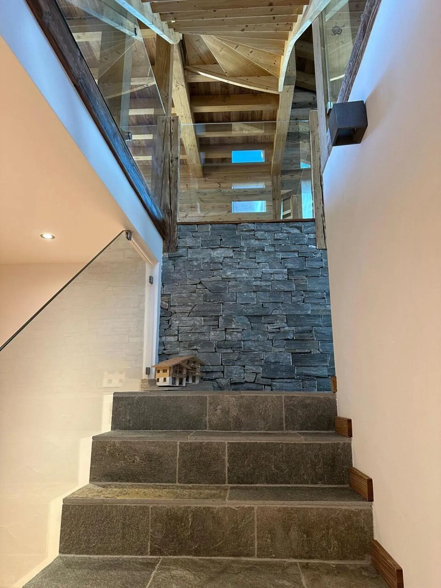 Luxurious chalet with breathtaking views - Photo 10 of 10