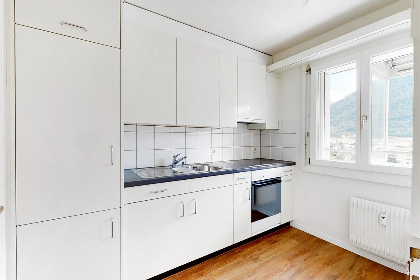 Charmante Wohnung mit Stadtblick - Foto 2 von 4