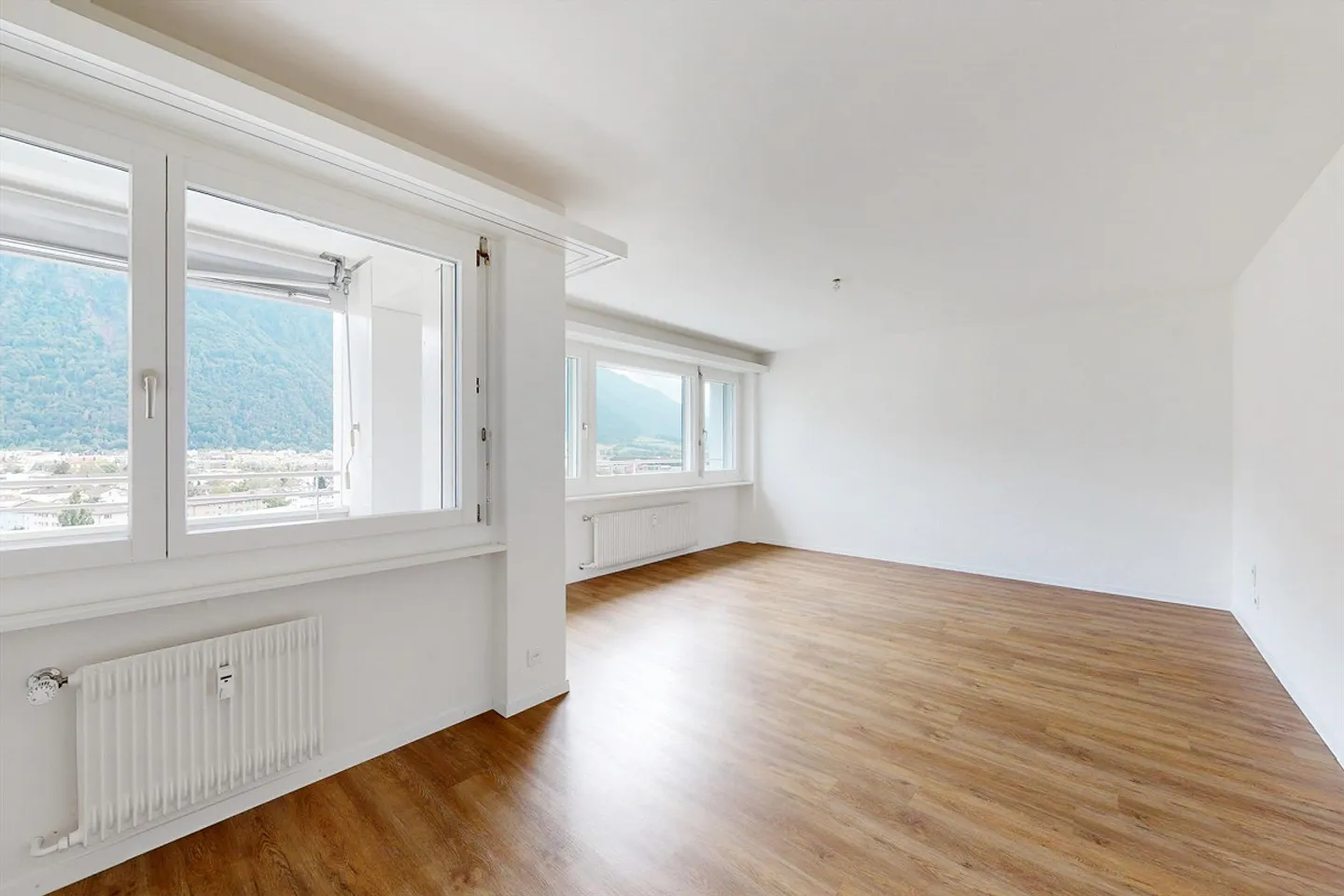 Charmante Wohnung mit Stadtblick - Foto 4 von 4